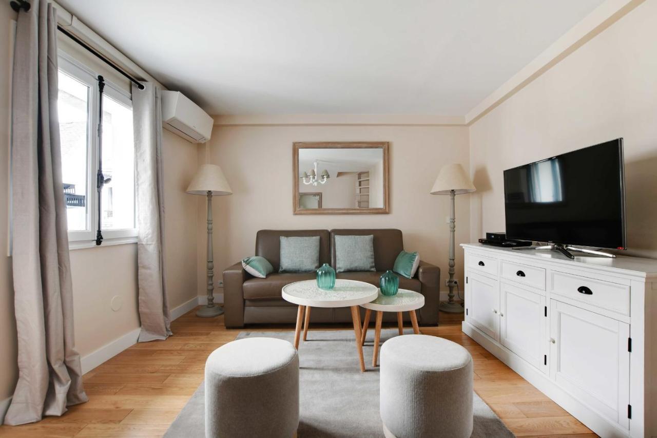 Апартаменты Amazing Duplex 4P- Louvre Museum Париж Экстерьер фото